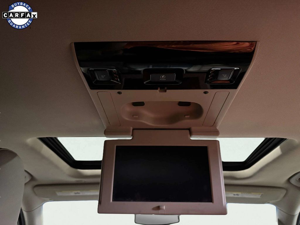 Used 2019 White Chevrolet Premier image 23
