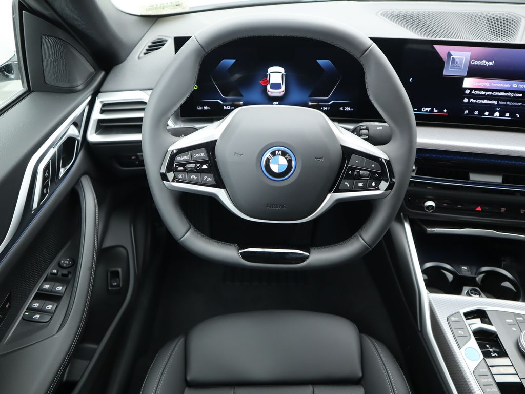 2025 BMW i4 eDrive40 10