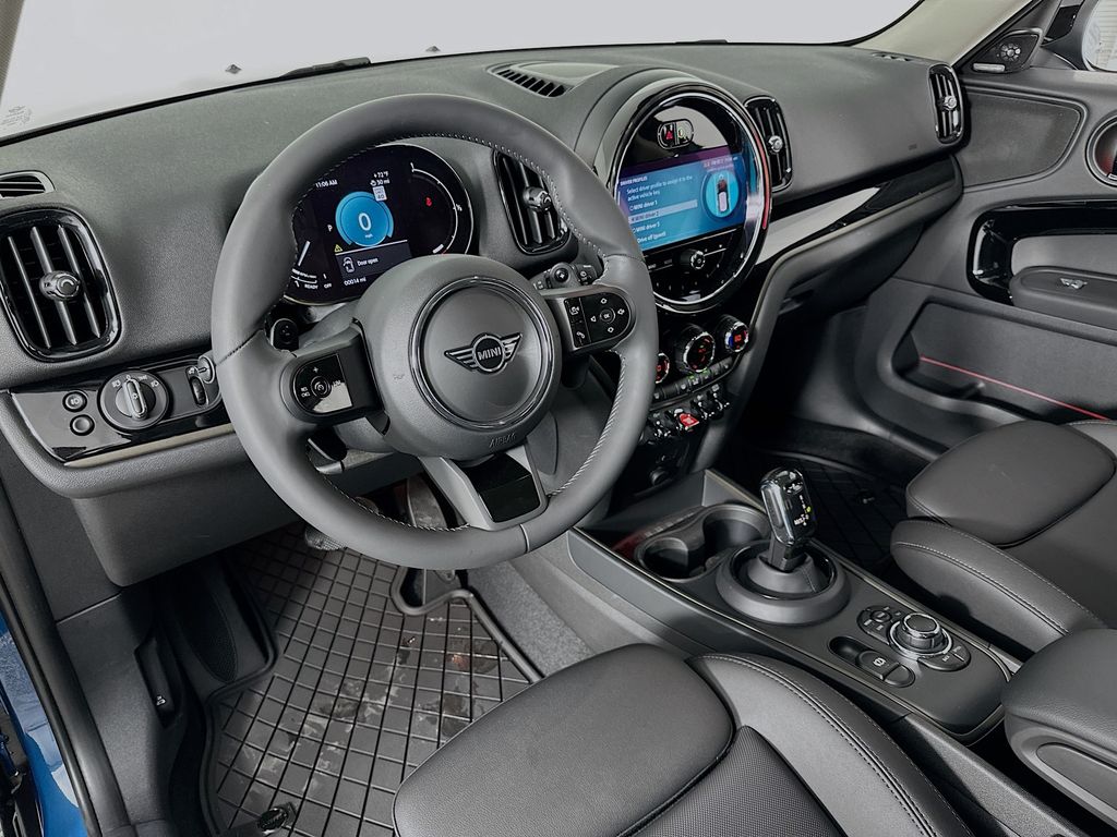 2024 MINI Cooper Countryman Iconic 9