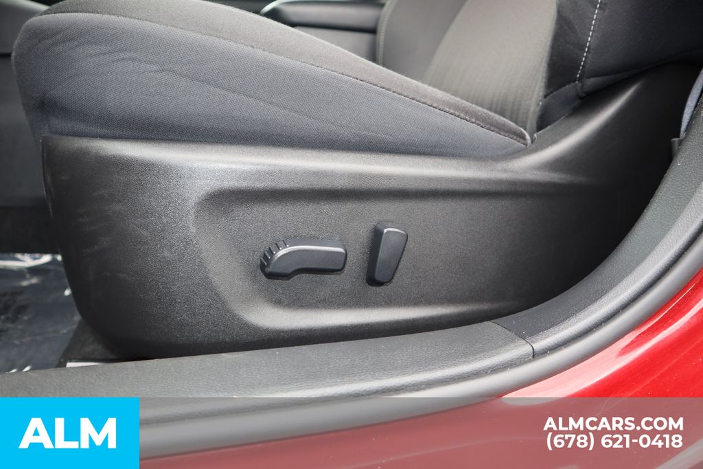 Used 2024 Red Nissan 2.5 SV image 12
