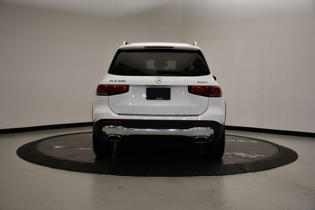 Thumbnail: 2021 Mercedes-Benz GLB - 4