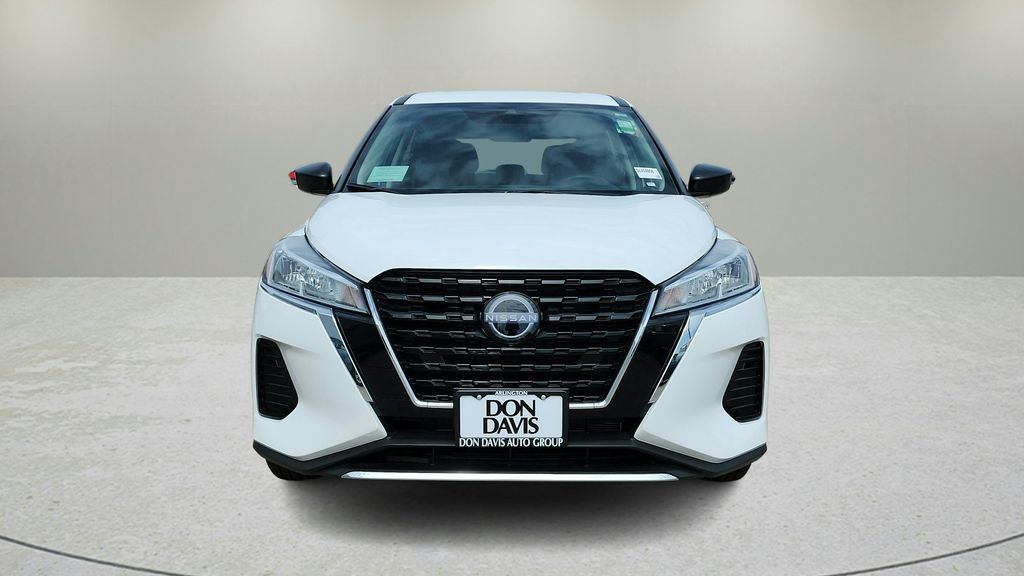 2025 Nissan Kicks Play