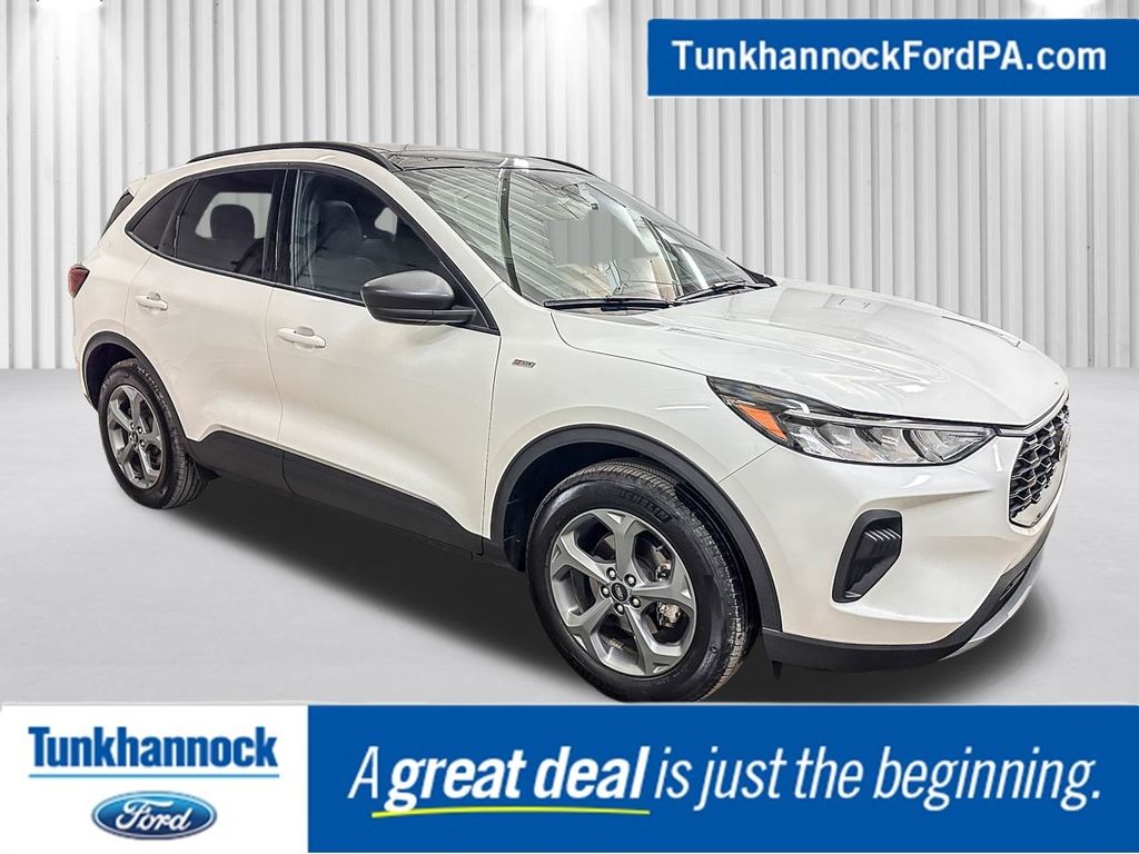 White Metallic 2025 Ford Escape SUV / Crossover All-Wheel Drive 8-Speed Automatic