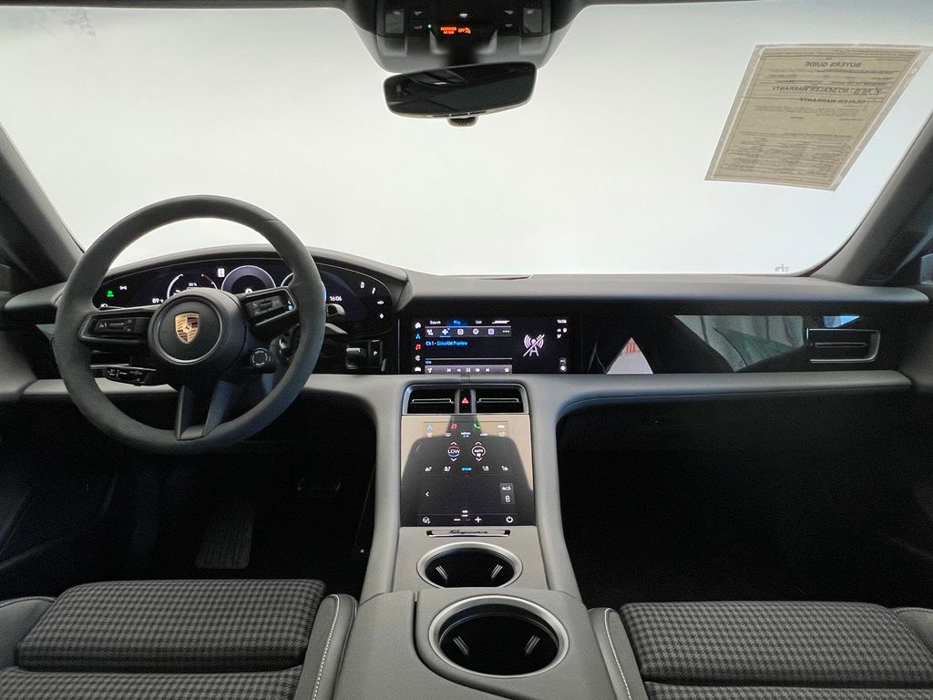 Thumbnail: 2025 Porsche Taycan - 6