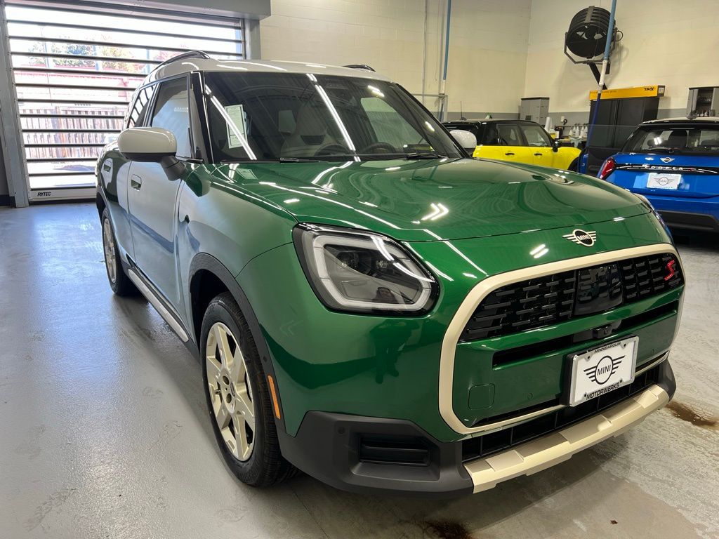 2025 MINI Cooper Countryman Base 9