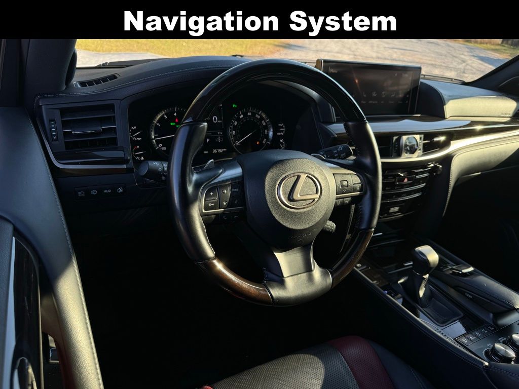 2021 Lexus LX 570 3