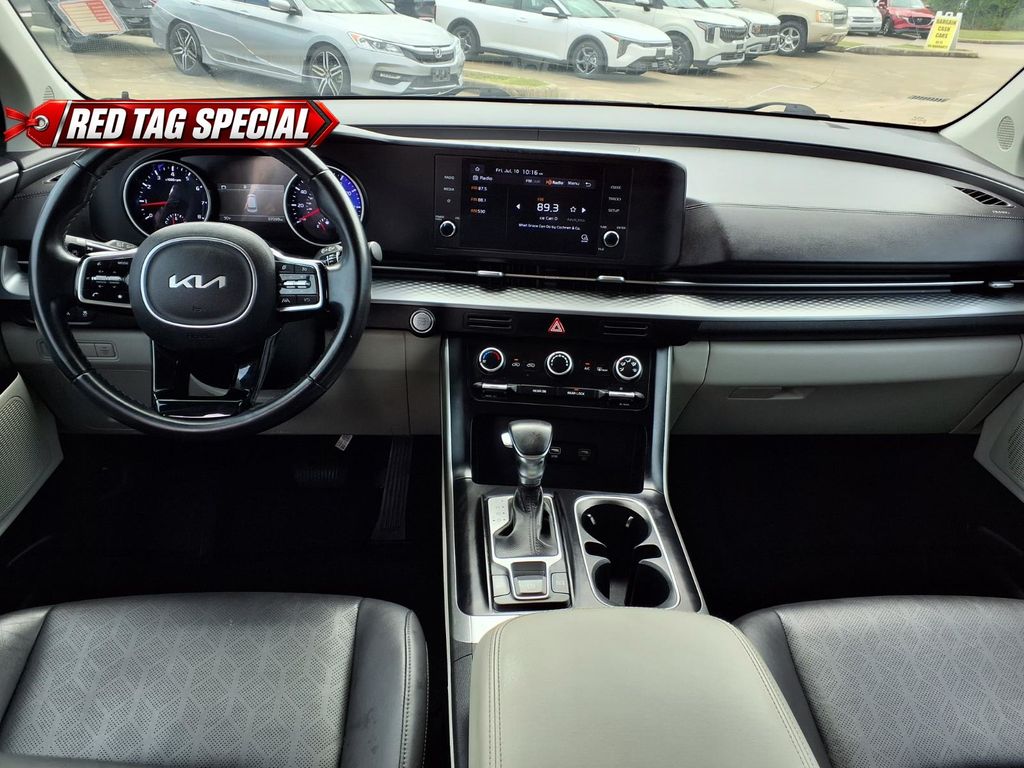 2022 Kia Carnival LXS - 8