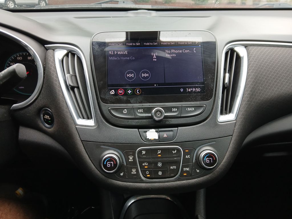 Used 2020 Gray Chevrolet LT image 19