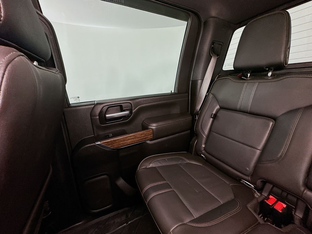 ChevroletSilverado 2500HD12