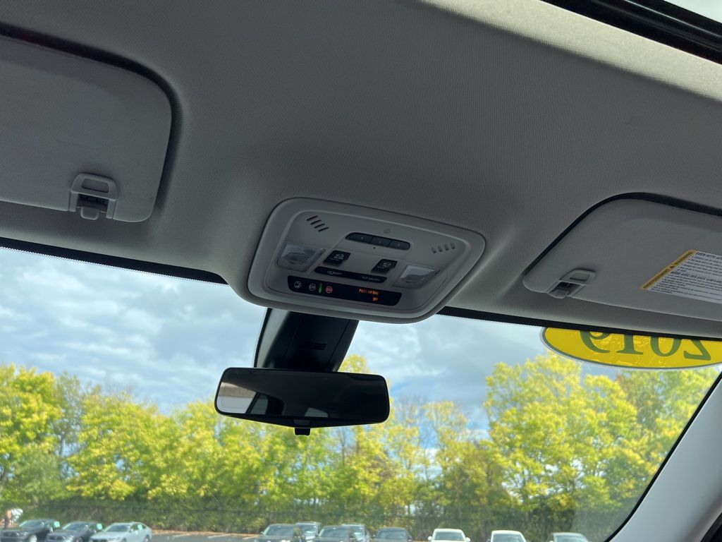 Thumbnail: 2019 Chevrolet Traverse - 14