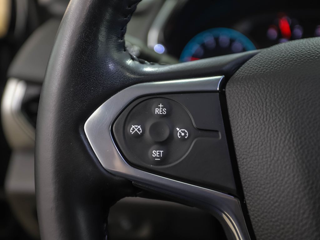 Thumbnail: 2021 Chevrolet Traverse - 12