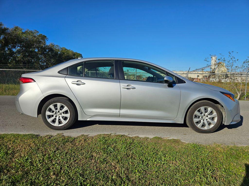 2022 Toyota Corolla LE 6