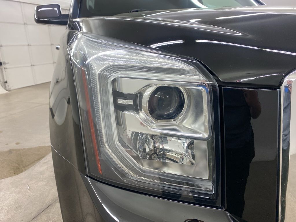 2018 GMC Yukon Denali photo