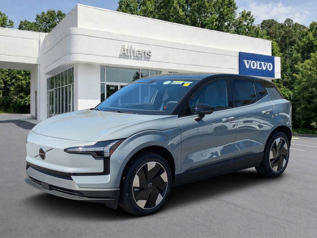 2026 Volvo EX90 Plus RWD