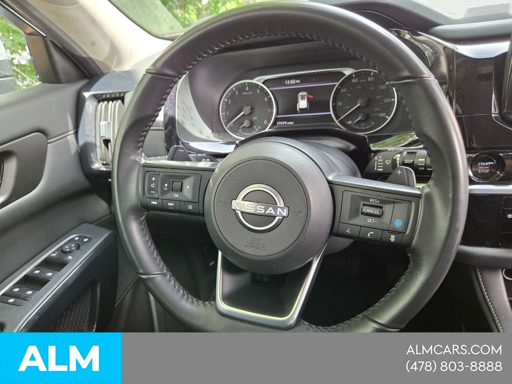Used 2025 Silver Nissan SV image 19
