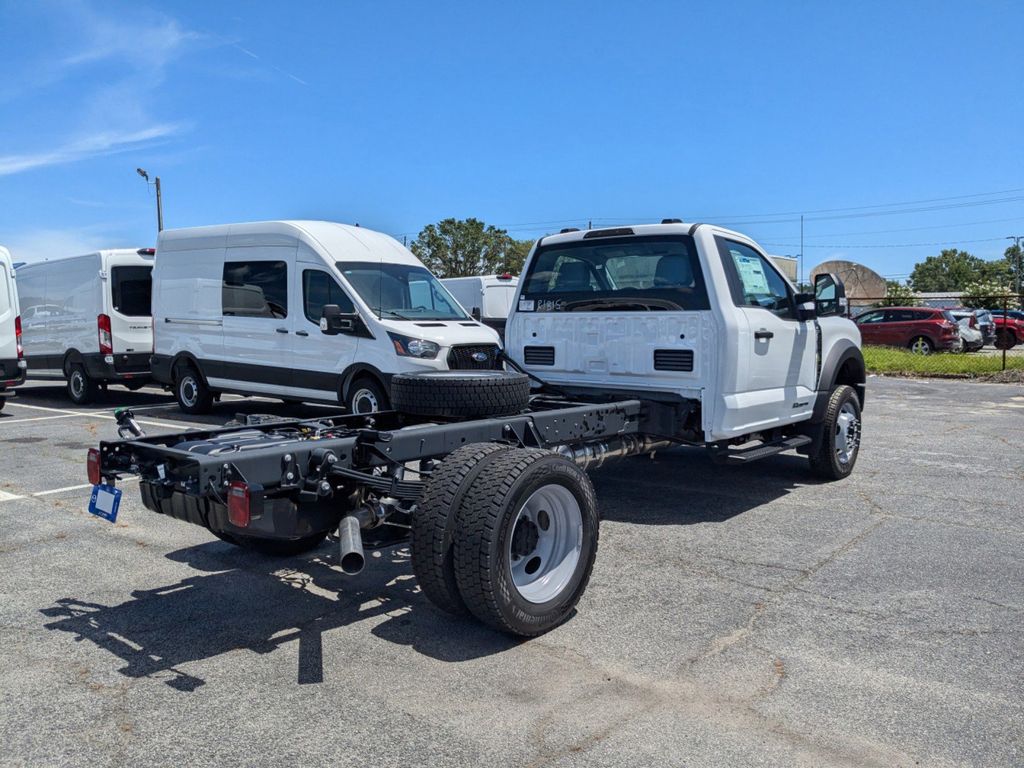 2025 Ford F-550 Super Duty 