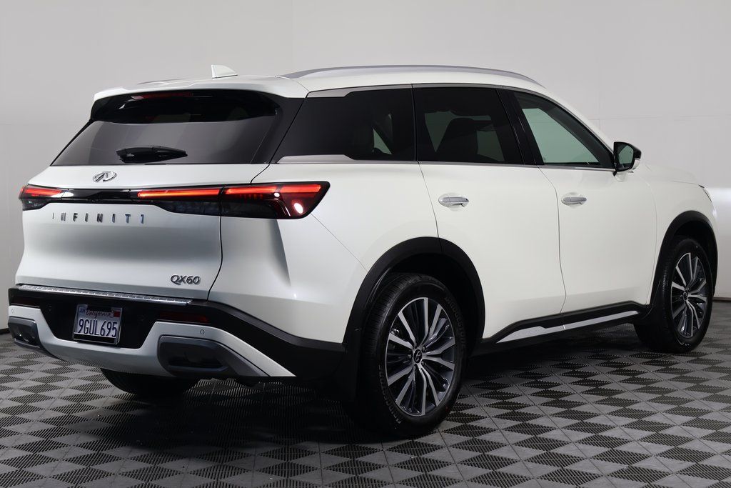 Thumbnail: 2023 INFINITI QX60 - 4