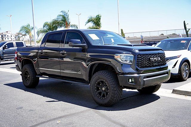 Midnight Black Metallic 2020 Toyota Tundra Pickup Truck Four-Wheel Drive 6-Speed Automatic