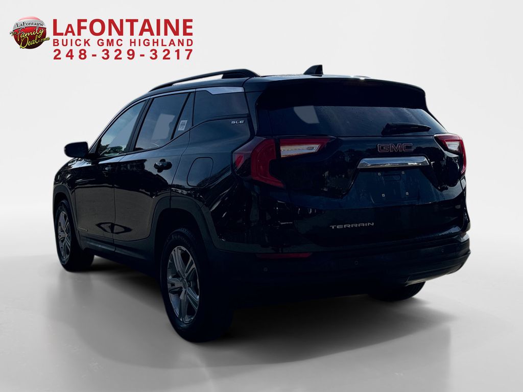 2022 GMC Terrain SLE 5