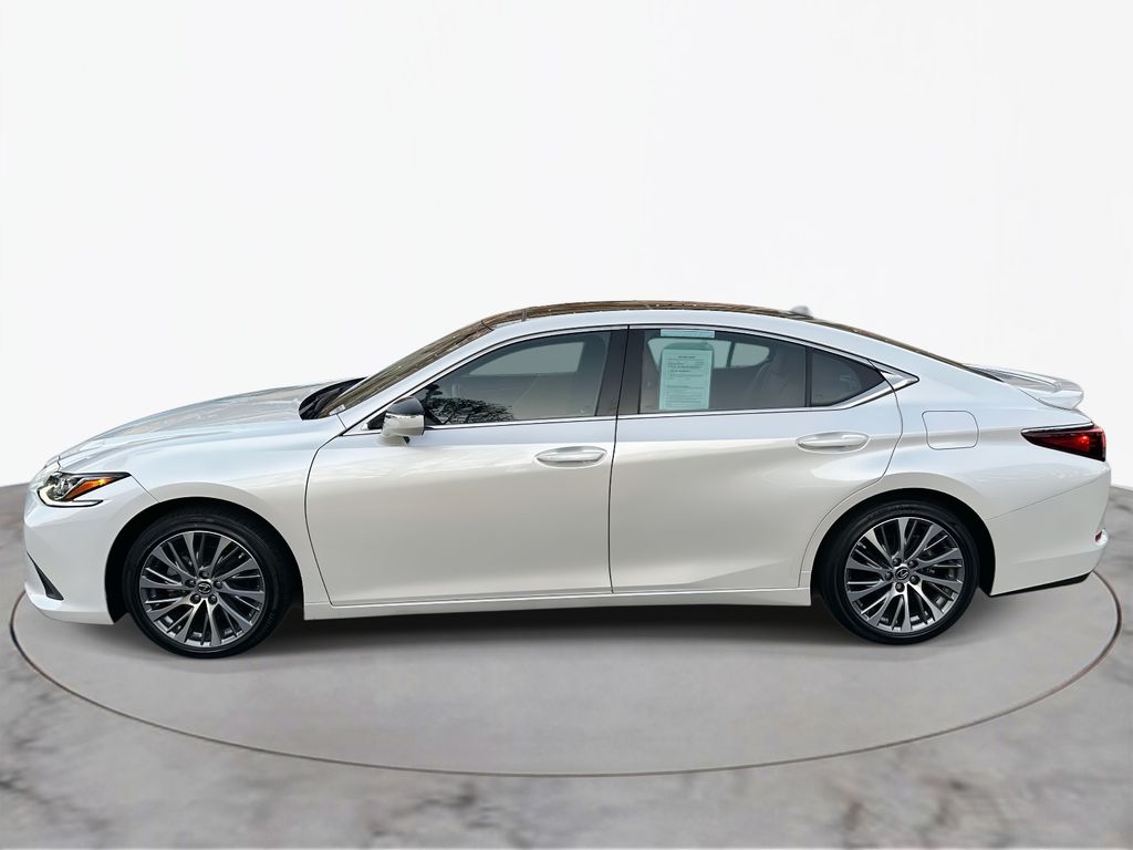 Thumbnail: 2021 Lexus ES - 12
