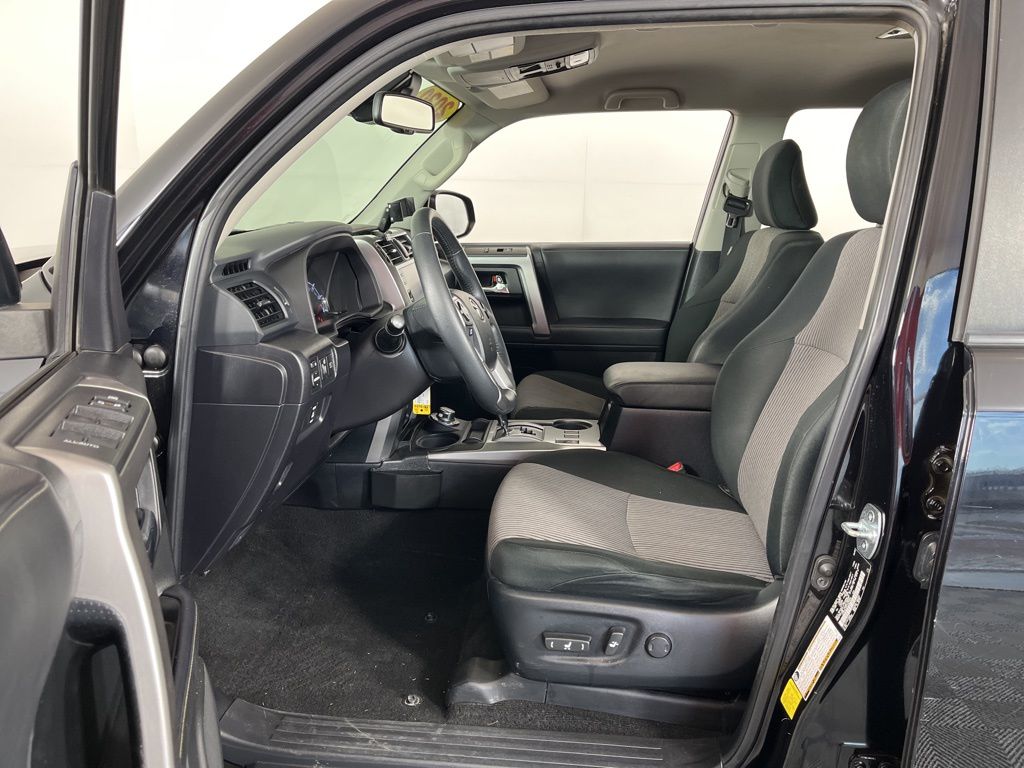 Thumbnail: 2020 Toyota 4Runner - 21