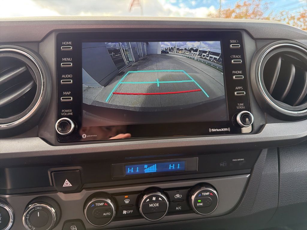 Thumbnail: 2022 Toyota Tacoma - 17