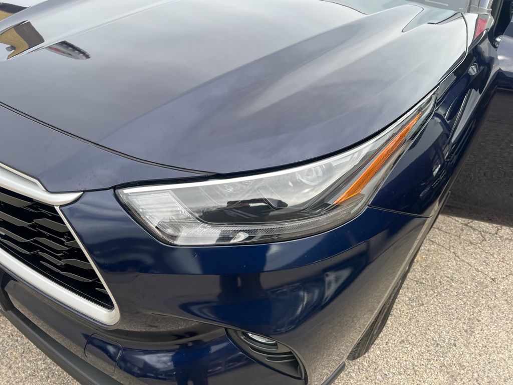 2021 Toyota Highlander XLE photo