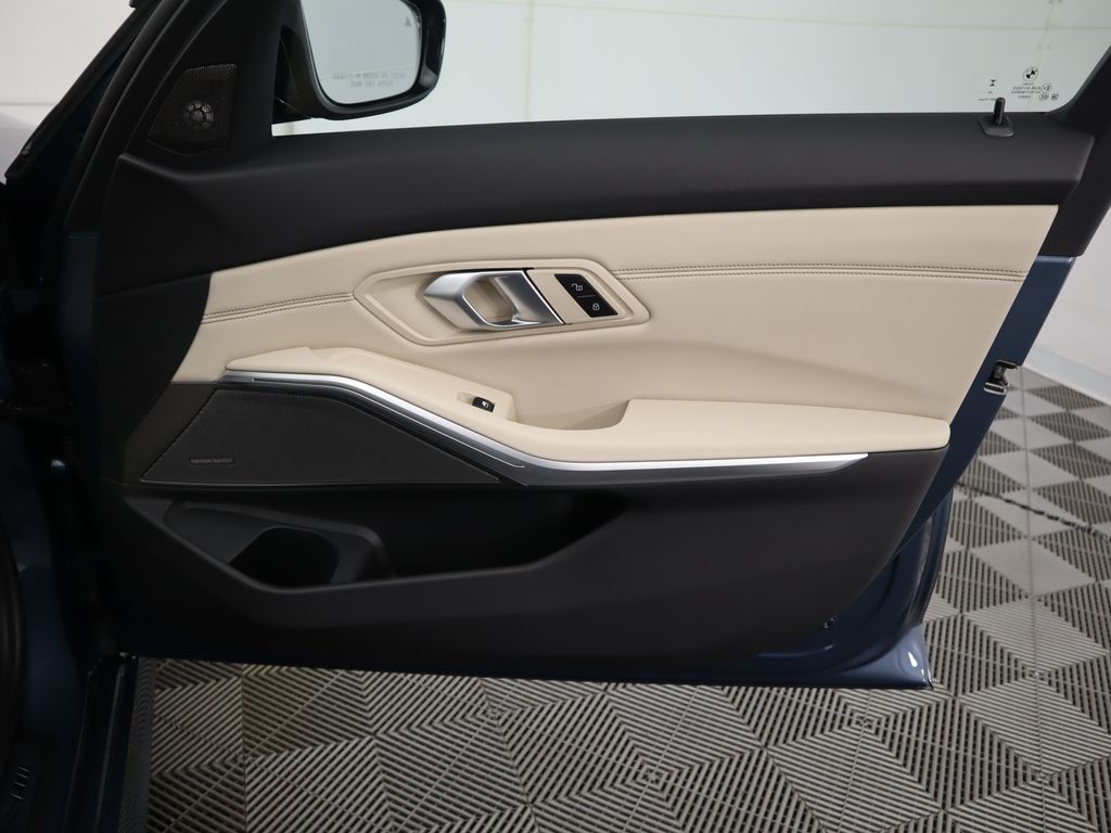 Thumbnail: 2026 BMW 3 Series - 26