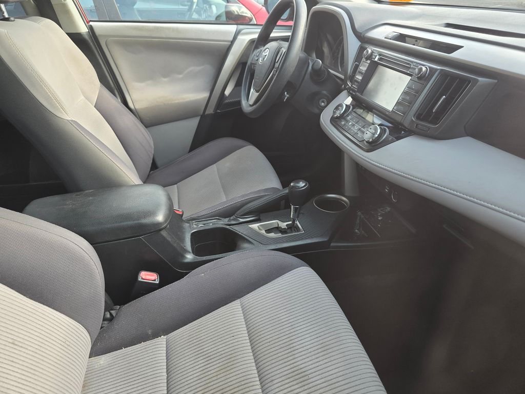 Used 2013 Red Toyota XLE image 13