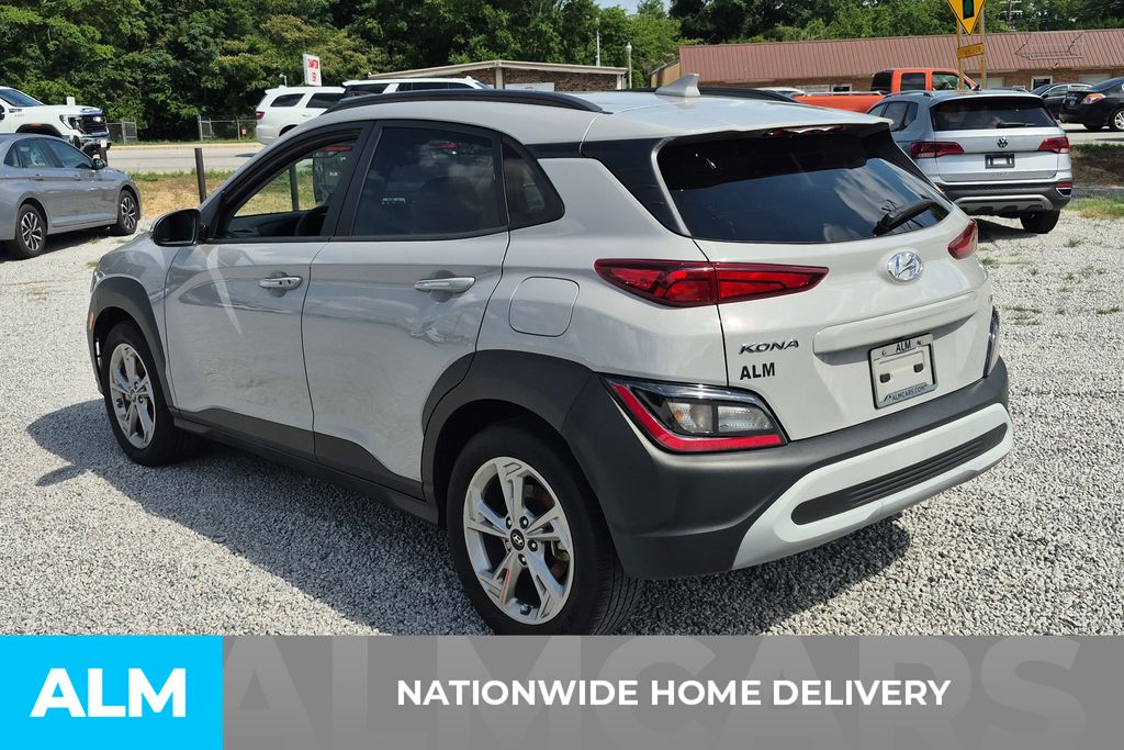 Used 2023 Silver Hyundai SEL image 4