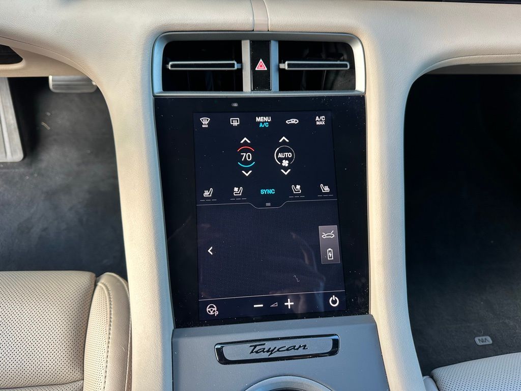 Thumbnail: 2025 Porsche Taycan - 25