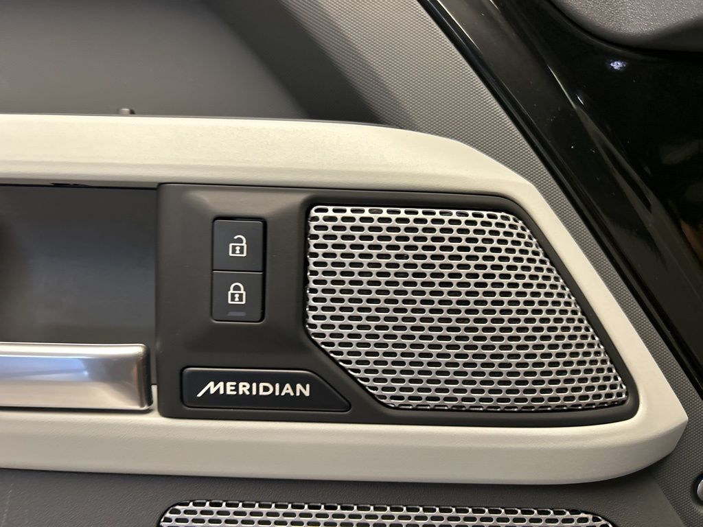 Thumbnail: 2024 Land Rover Defender - 23
