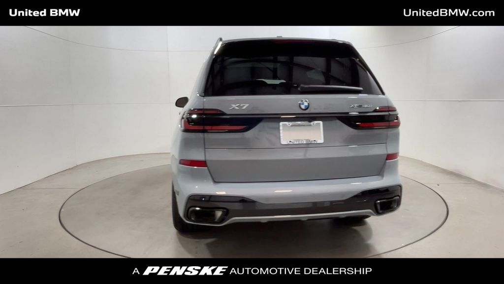 Thumbnail: 2026 BMW X7 - 7