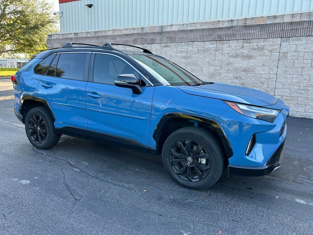 Thumbnail: 2022 Toyota RAV4 - 7