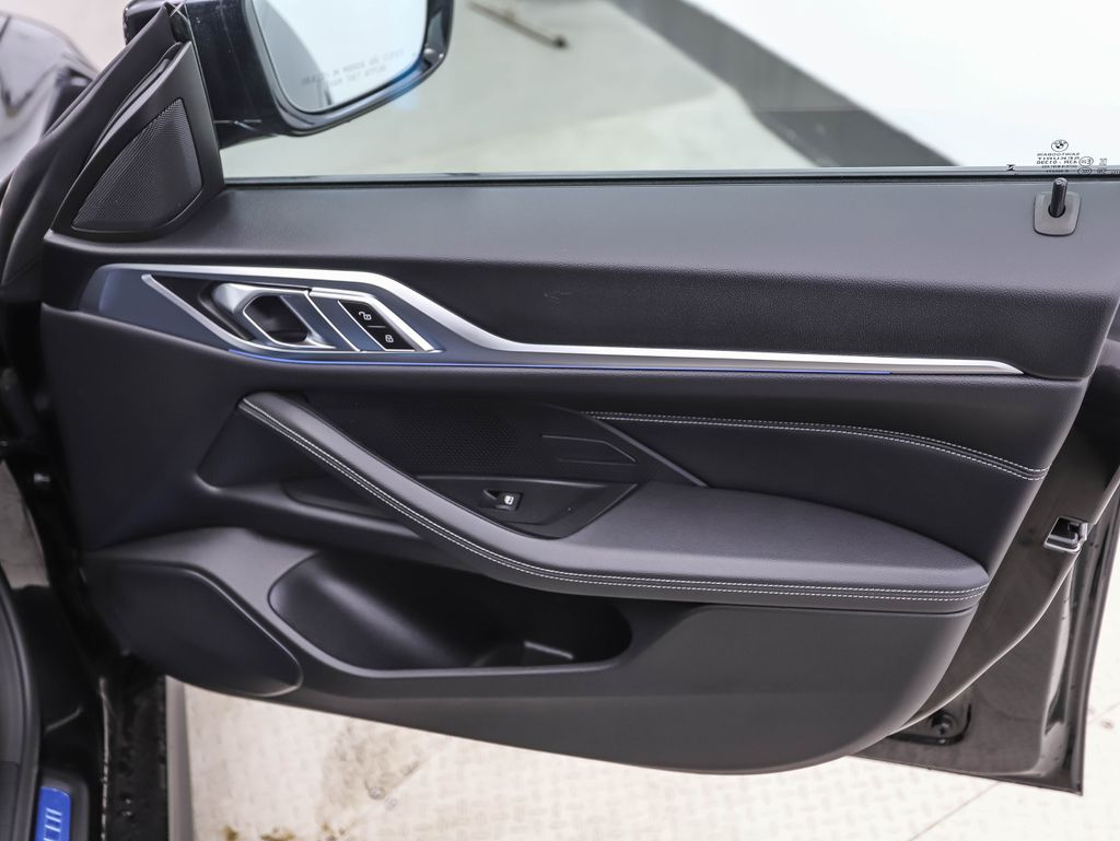 2025 BMW i4 xDrive40 26