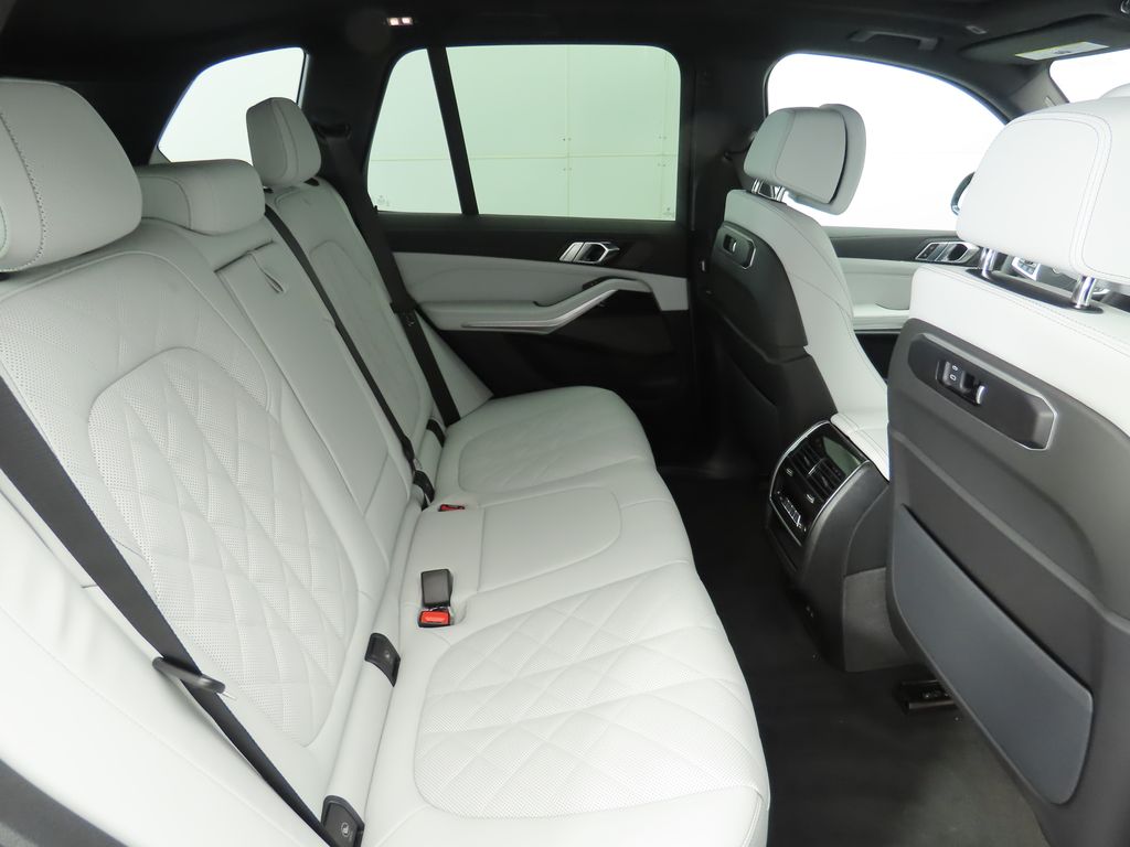 Thumbnail: 2026 BMW X5 - 23