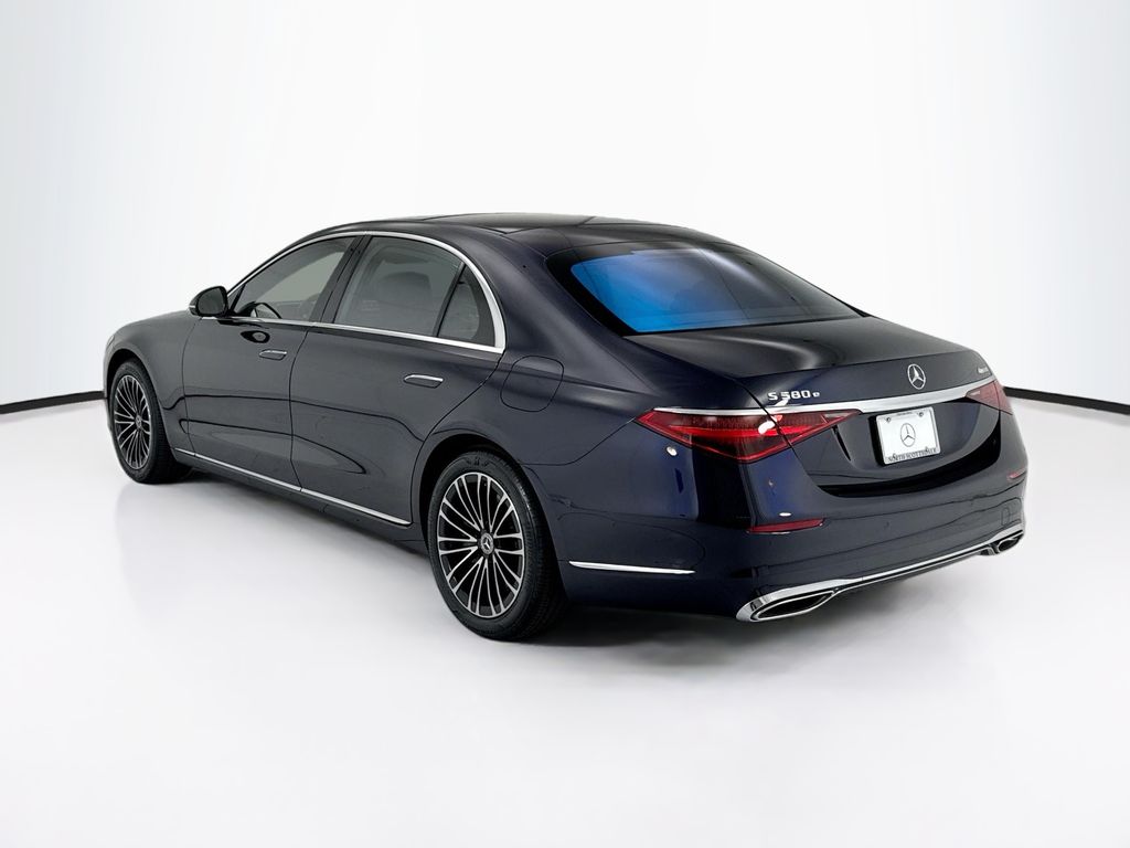Thumbnail: 2023 Mercedes-Benz S-Class - 7