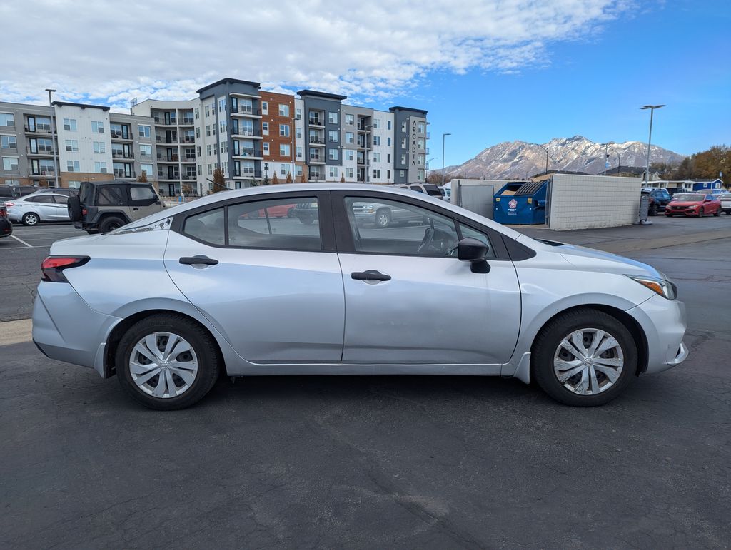 2020 Nissan Versa 1.6 S 2