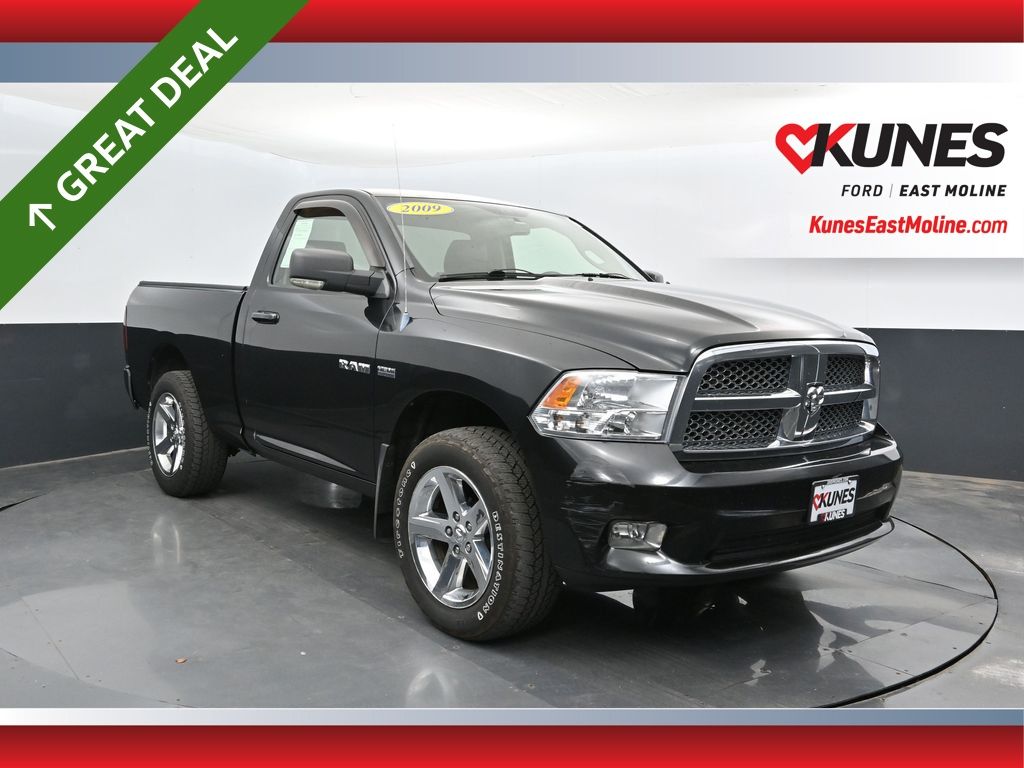 Brilliant Black Crystal PC/Light Graystone PC 2009 Dodge RAM 1500 Pickup Truck Four-Wheel Drive 5-Speed Automatic