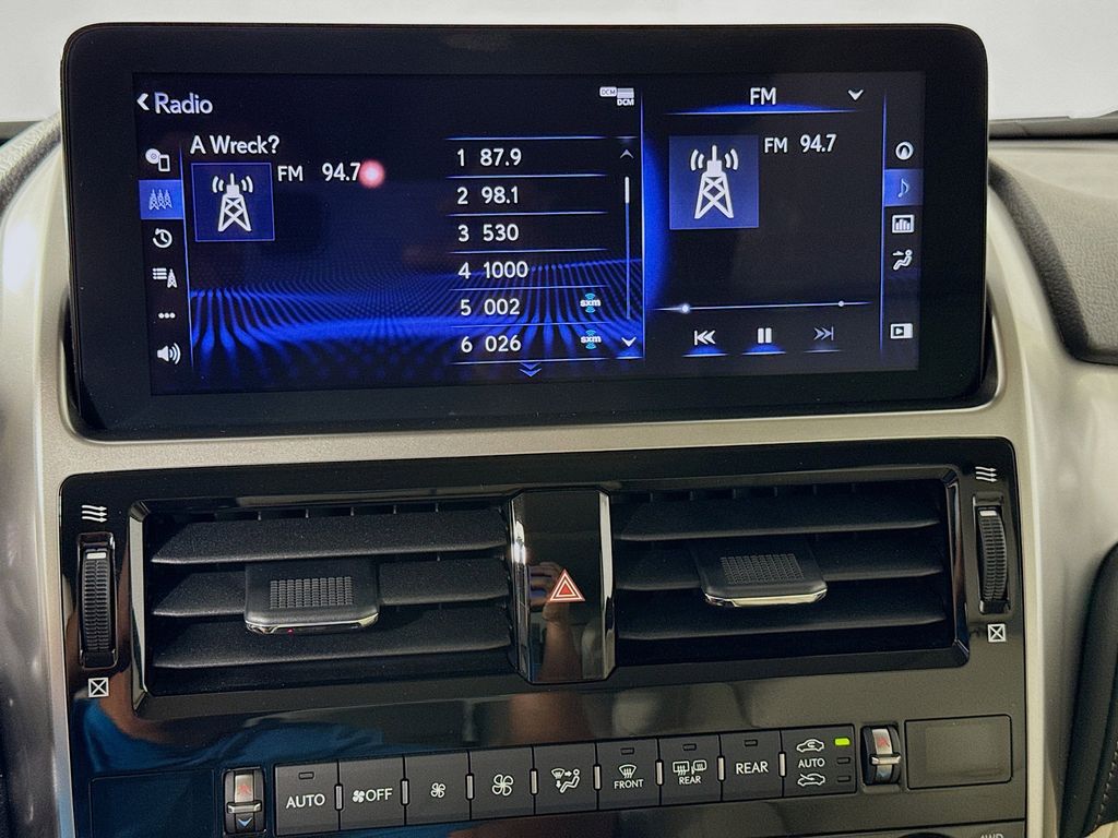 Thumbnail: 2022 Lexus GX - 15