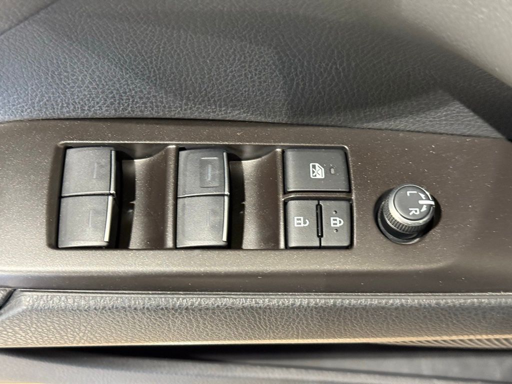 Thumbnail: 2024 Toyota Camry - 15