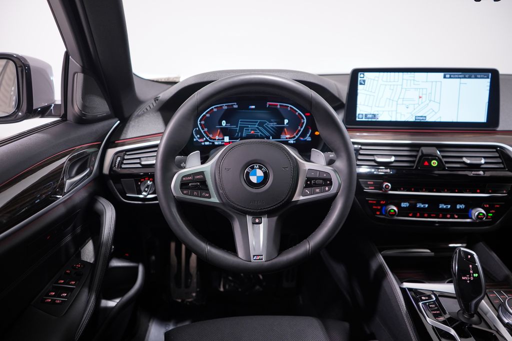 2022 BMW 5 Series 530i 11