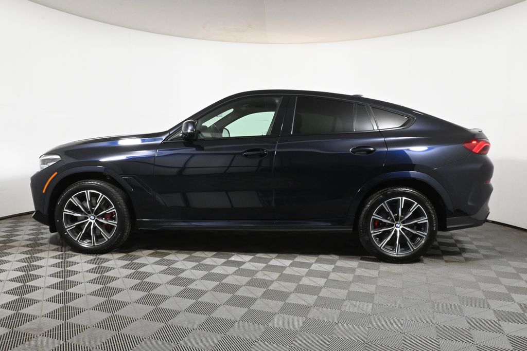 2022 BMW X6 M50i 2