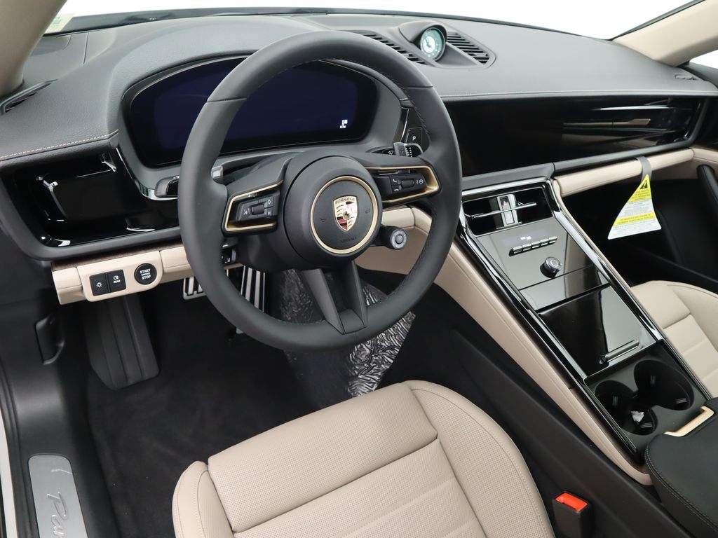 Thumbnail: 2025 Porsche Panamera - 4