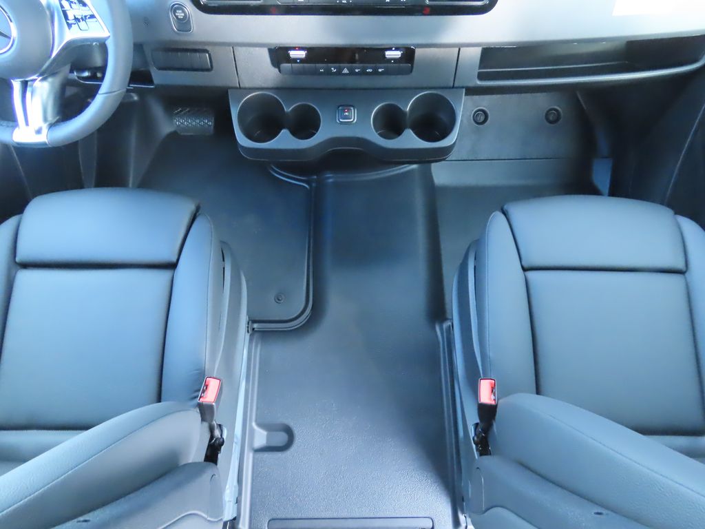 Thumbnail: 2026 Mercedes-Benz Sprinter - 17