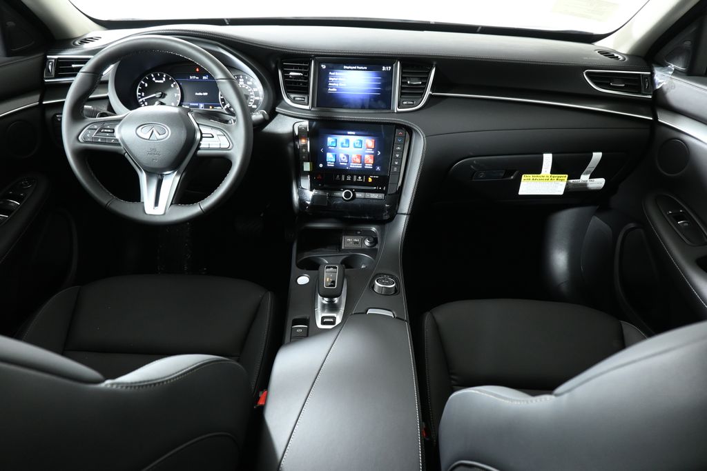 Thumbnail: 2025 INFINITI QX50 - 4