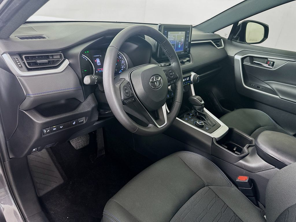 Thumbnail: 2022 Toyota RAV4 - 9