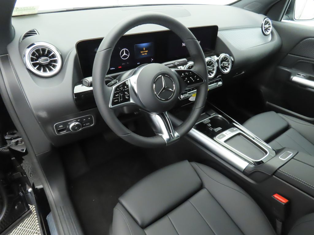 2025 Mercedes-Benz GLA 250 9