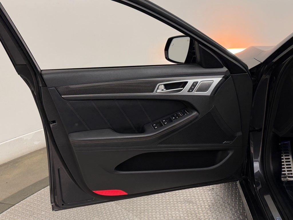 Thumbnail: 2018 Genesis G80 - 24