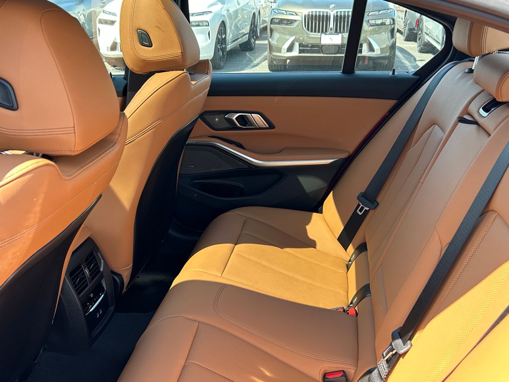 2025 BMW 3 Series 330i 29